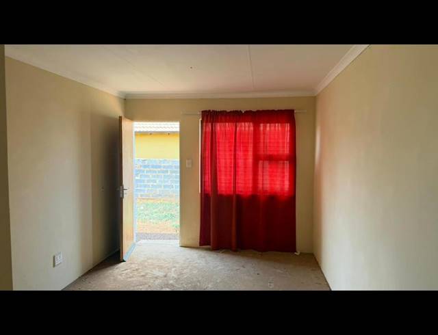 2 BEDROOM HOUSE FOR SALE IN TOEKOMSRUS